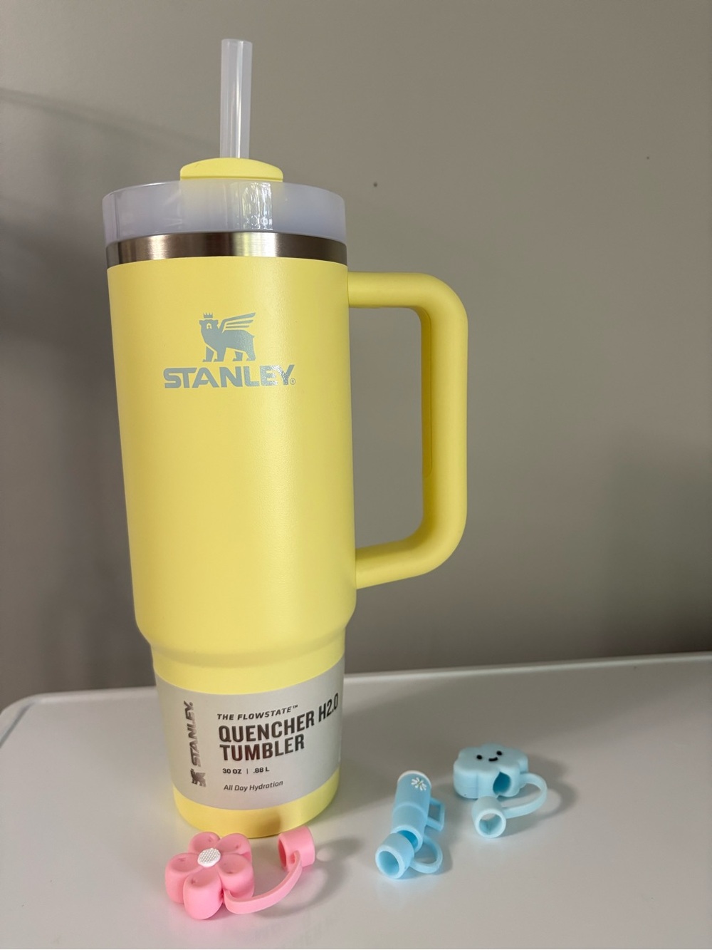 🆕 Stanley Yellow 30oz Quencher Tumblr